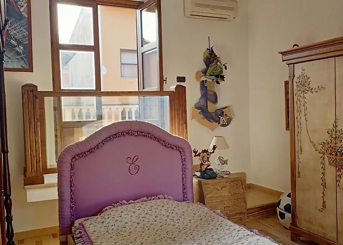 Nyaraló Felicitas Martone