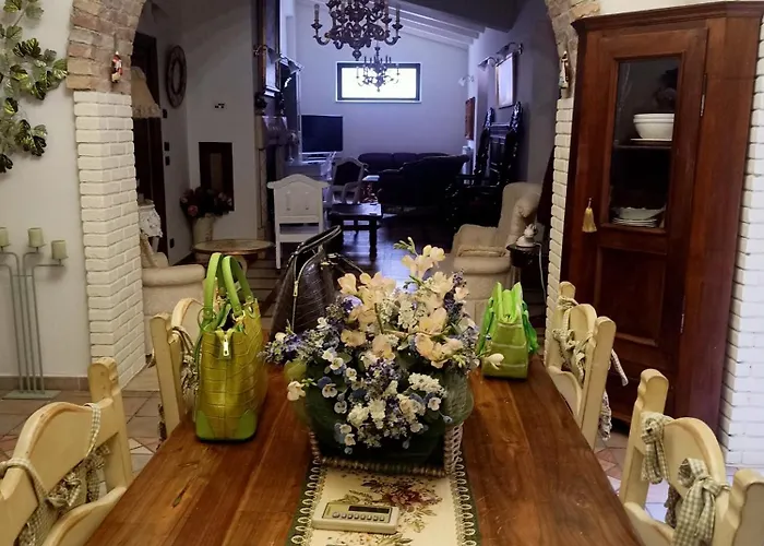 Felicitas Nyaraló Martone