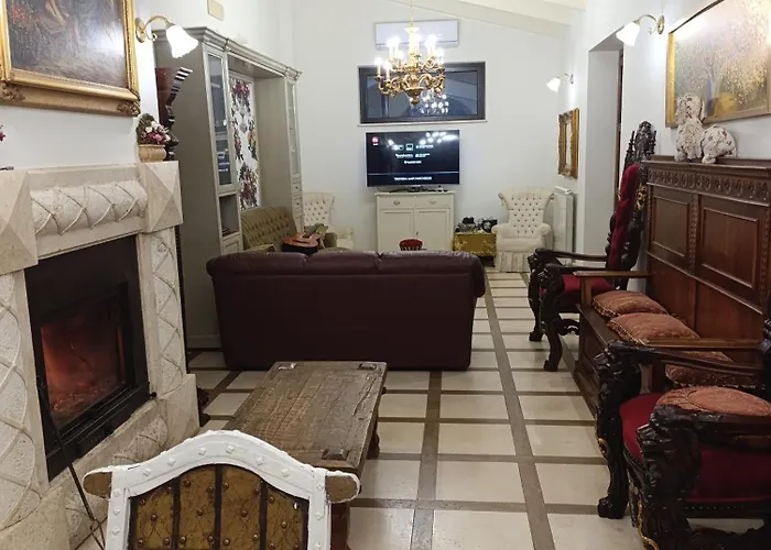 Felicitas Nyaraló Martone