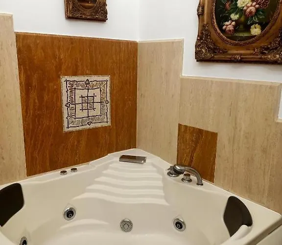 Felicitas Nyaraló *